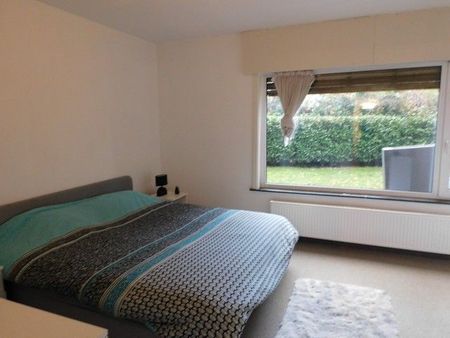 Knus gelijkvloers appartement met tuin - Photo 3