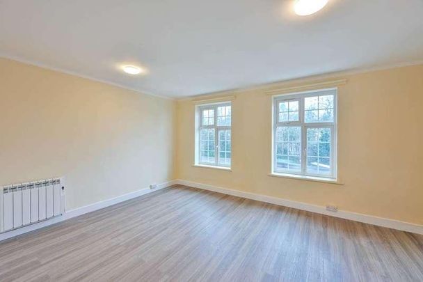 London Road, Guildford, Burpham, GU4 - Photo 1