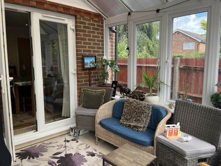 4 Queenhythe Crescent, Jacobs Well - Photo 2