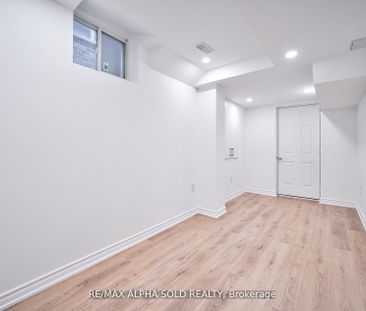 For Lease - 1229 Mccron Crescent, Newmarket, Ontario - Photo 5