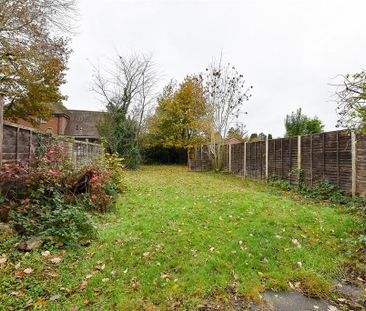 3 bedroom semi-detached house to rent - Photo 5