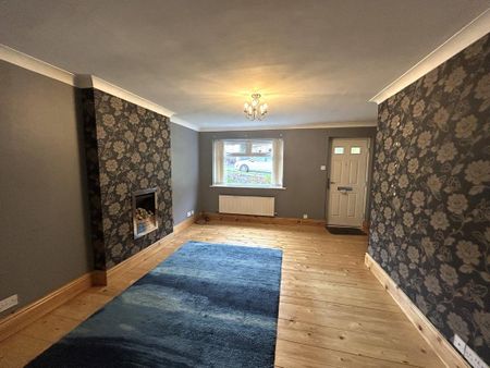 3 bedroom semi-detached house to rent - Photo 2