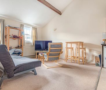 1 Bedroom Flat to Rent in Triangle Estate 197-199 Kennington Lane, ... - Photo 3