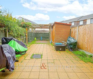 4 bedroom terraced house to rent - Photo 6