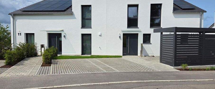 3-Zimmer-Neubau mit Fernblick - ruhig, zentral & am Park - Photo 1