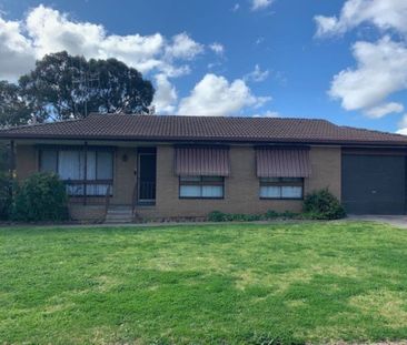 Lovely house in great area - Photo 1