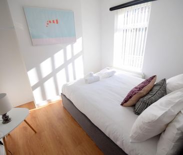 13 Ballygowan Road, BT57LH, Belfast - Photo 4