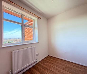 2 bedroom semi-detached house to rent - Photo 3