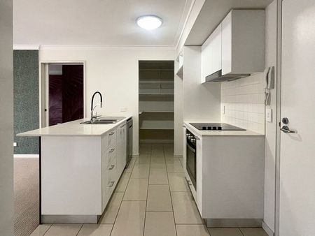A fantastic inner-city lifestyle awaits with this Dutton Park apartment - Photo 5