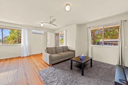 “SHARED LIVING - FULLY SERVICED ROOMS!” - Photo 5