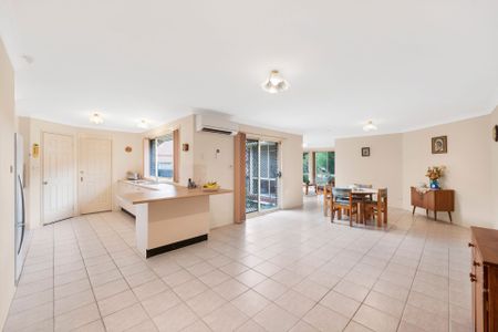 Spacious Family Living in a Quiet Cul-de-Sac - Photo 5