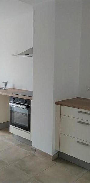 MAISON DE PLAIN PIED ENTIEREMENT RENOVEE - Photo 1