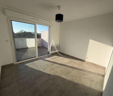 Location Appartement 3 pièces 71m² - Photo 3