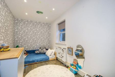 3 bedroom apartment to rent - Photo 3