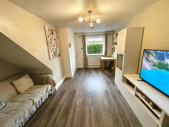 2 bedroom terraced house to rent - Photo 1