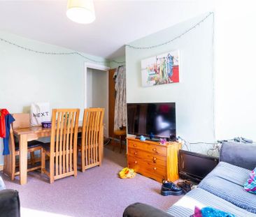 4 bedroom house to rent - Photo 1