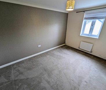 A 4 Bedroom Terraced - Photo 2