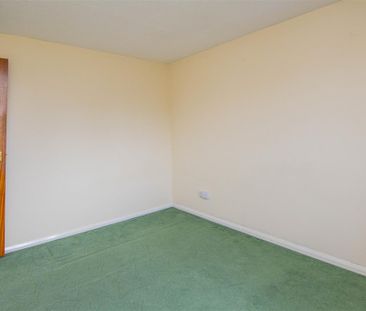 4 bed House - Detached To Let - Photo 4