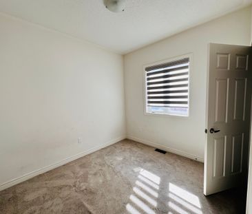 For Lease - 40 Granite Ridge Trail, Hamilton, Ontario - Photo 5