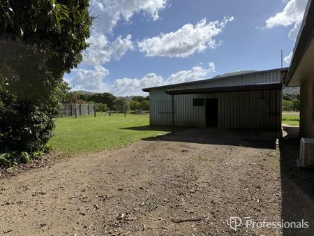 Enjoy The Best Of Both Worlds Convenient To Gympie and Tin Can Bay and Horse Friendly! - Photo 4