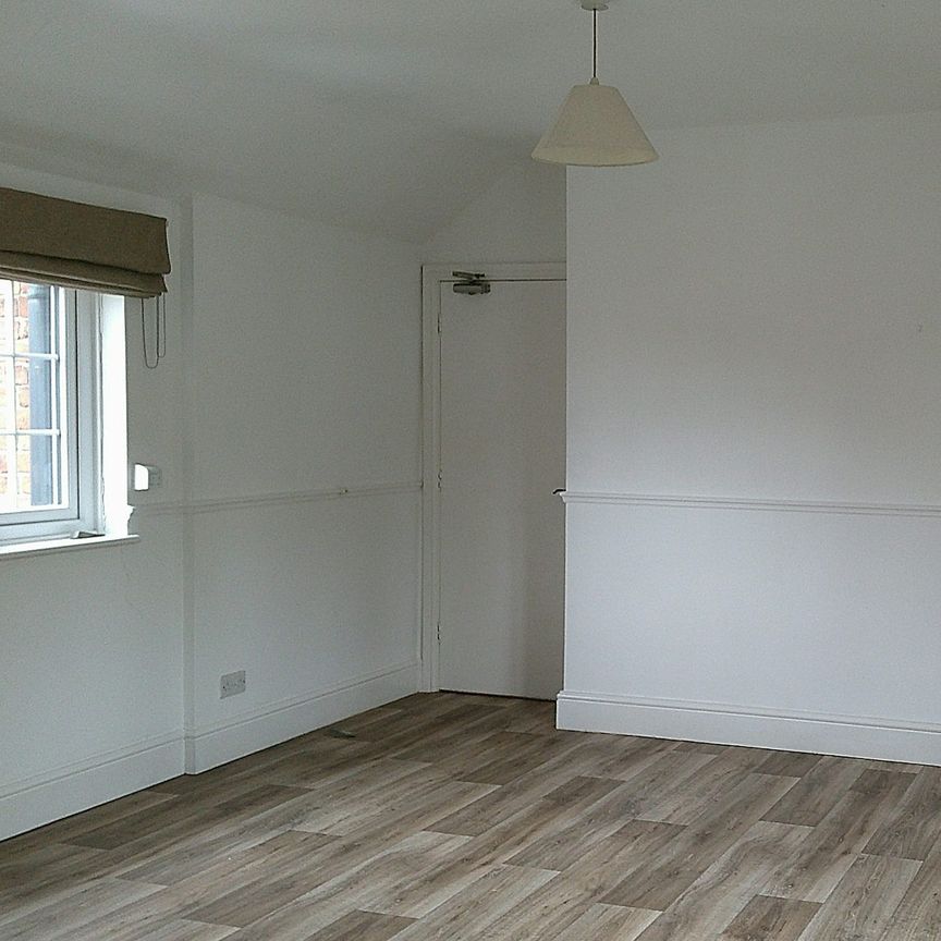 Bridge Street, Brigg, DN20 - Photo 1