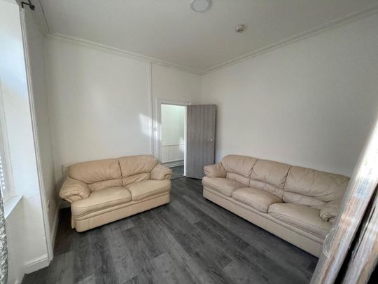 4 bedroom house to rent - Photo 1