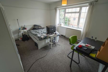 2 Bedroom Flat To Rent in Westbourne - £1,343 pcm Tenancy Info - Photo 3