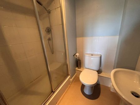 Greenside, Preston - Photo 4