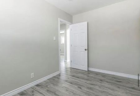 For Lease - 116 Siebert Avenue Unit# Main, Kitchener, Ontario - Photo 4