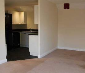 2 bedroom property to rent in St Neots - Photo 5