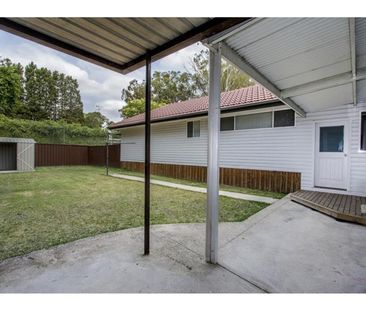 Four bedroom house with ducted air conditioning - Photo 2