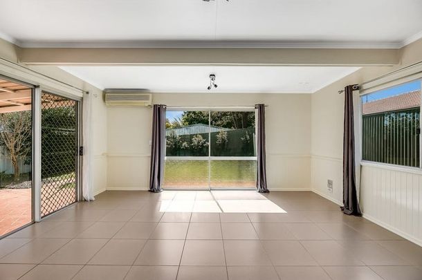 ~ Immaculately Presented in Enviable North Side Location ~ - Photo 1