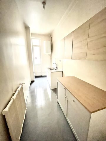 Paris XIIème, Métro Ledru Rollin, Grand 2 pièces de 56,48 m² - Photo 2