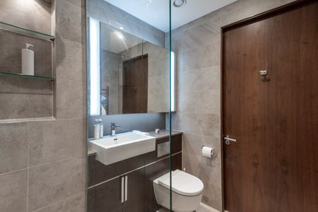 2 Bed Flat, The Embassy Suite Madeira Tower Nine, SW11 - Photo 5