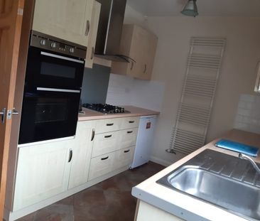 3 Bed Semi-Detached House, Central Grove, B27 - Photo 4