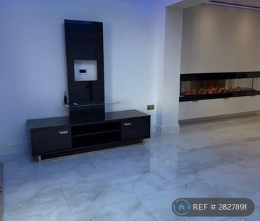 4 bedroom terraced house to rent - Photo 1