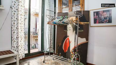 Carrer de Joaquín Costa, Barcelona, Catalonia 08001 - Photo 4