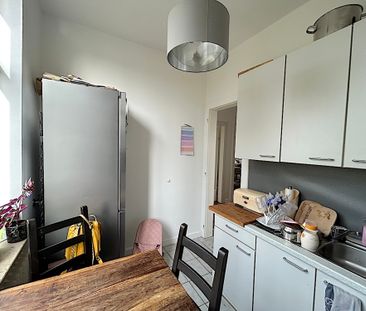 Charmante und helle 4-Zimmer Altbau W... - Foto 1