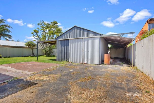 Cosy Carey Park Home - Photo 1