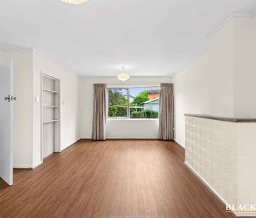 Whimsical 2-Bedroom + Study Home in Prime Braddon Location - Photo 5