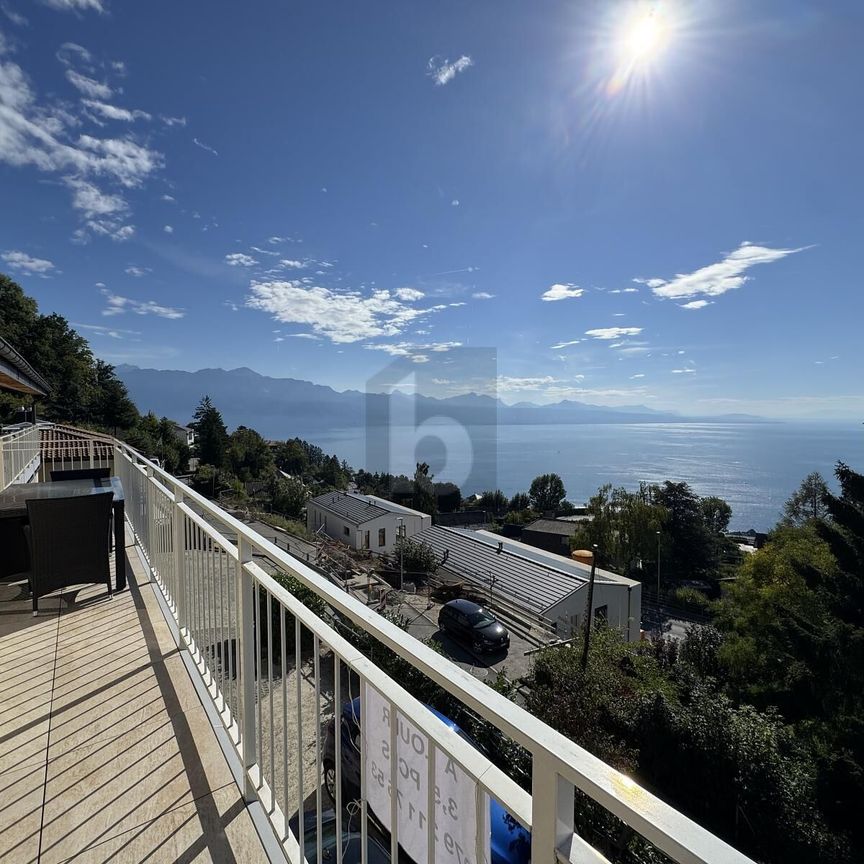 TRÈS LUMINEUX AVEC VUE IMPRENABLE SUR LE LAC - Photo 1