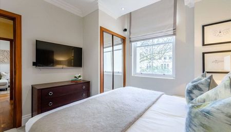 A one double bedroom apartment situated on the second floor of a gorgeous private block. EPC rating: C | Council Band D - Photo 5