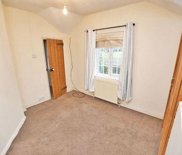 2 bedroom end of terrace house to rent - Photo 6