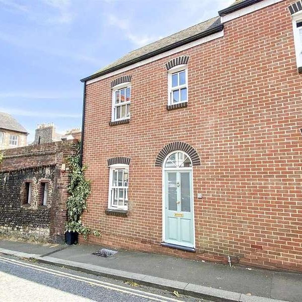 East Street, Lewes, BN7 - Photo 1