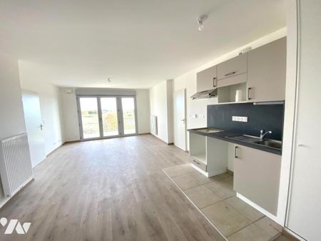 Appartement au 3ème étage, 2 chambres, balcon, place de parking - Photo 5