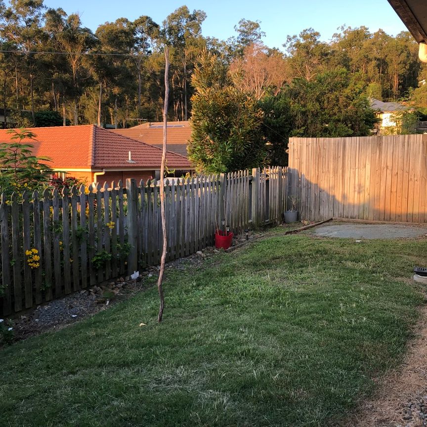 4 Bedroom Family Home! - Photo 1