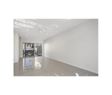 91 Andrew Street, Wynnum, Qld 4178 - Photo 3