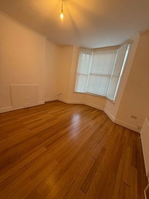 5 Bed Semi-Detached House, Byrne Road, SW12 - Photo 1