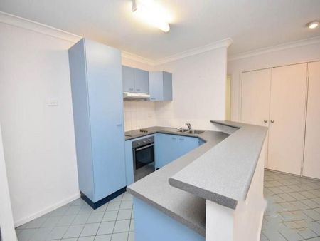 5/17 Cadell Street, TOOWONG - Photo 4