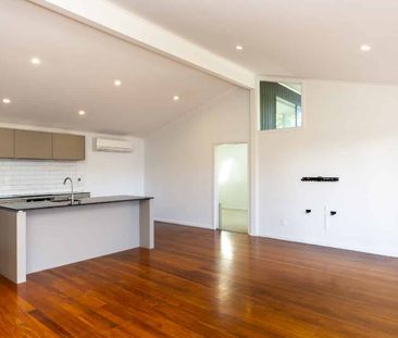 Modern 4-Bedroom Home for Rent in North New Brighton - Photo 1